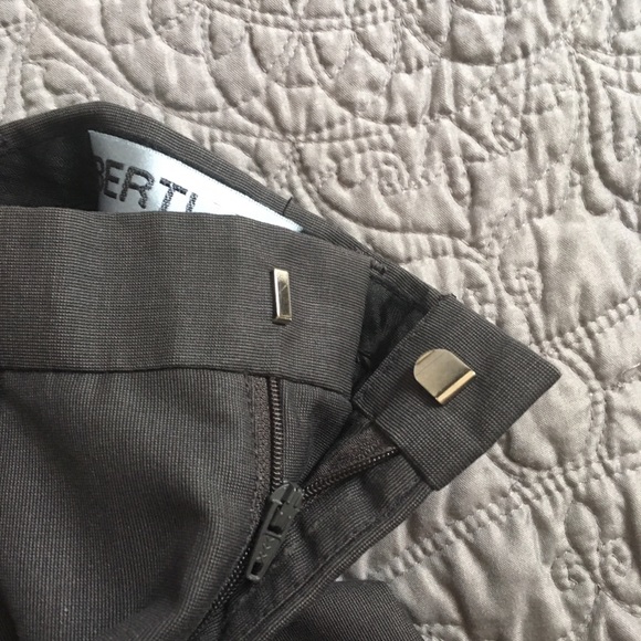 🌹Bertucci cuffed pleated pants size 6 - Picture 3 of 5